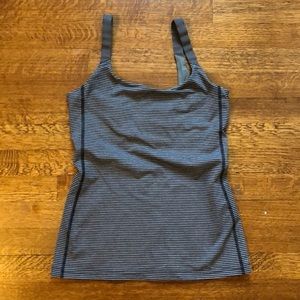 Lululemon top